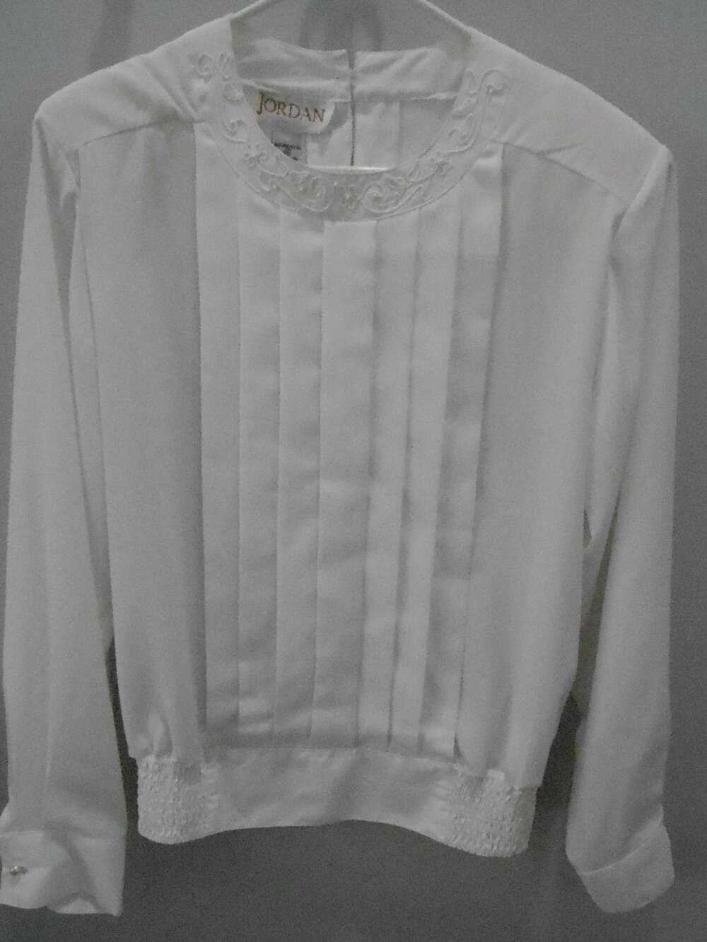 VTG Jordan Women's Cream Pleated Embroidered Beaded Long Sleeve Blouse-Size 12